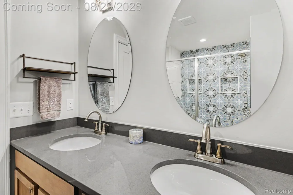 3085 Harrison Avenue Rochester Hills City, MI 48307