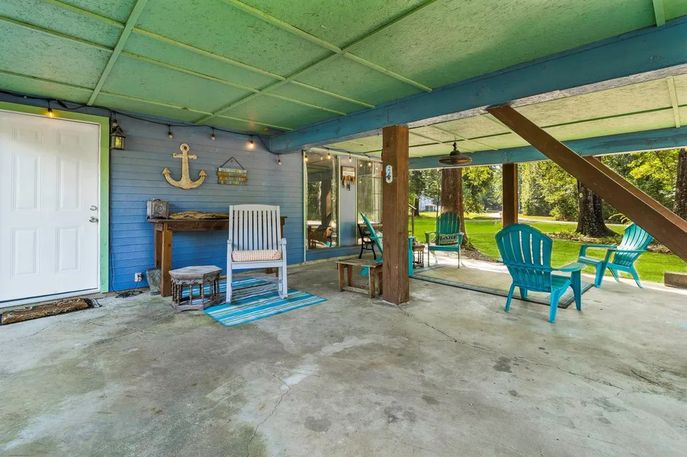 20 Oak Tree Drive Point Blank, TX 77364
