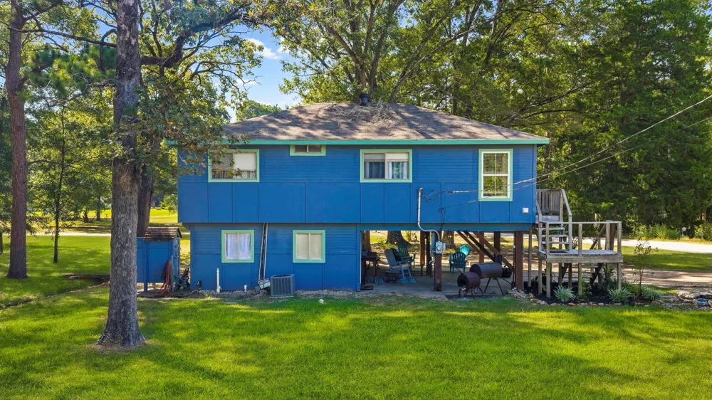 20 Oak Tree Drive Point Blank, TX 77364