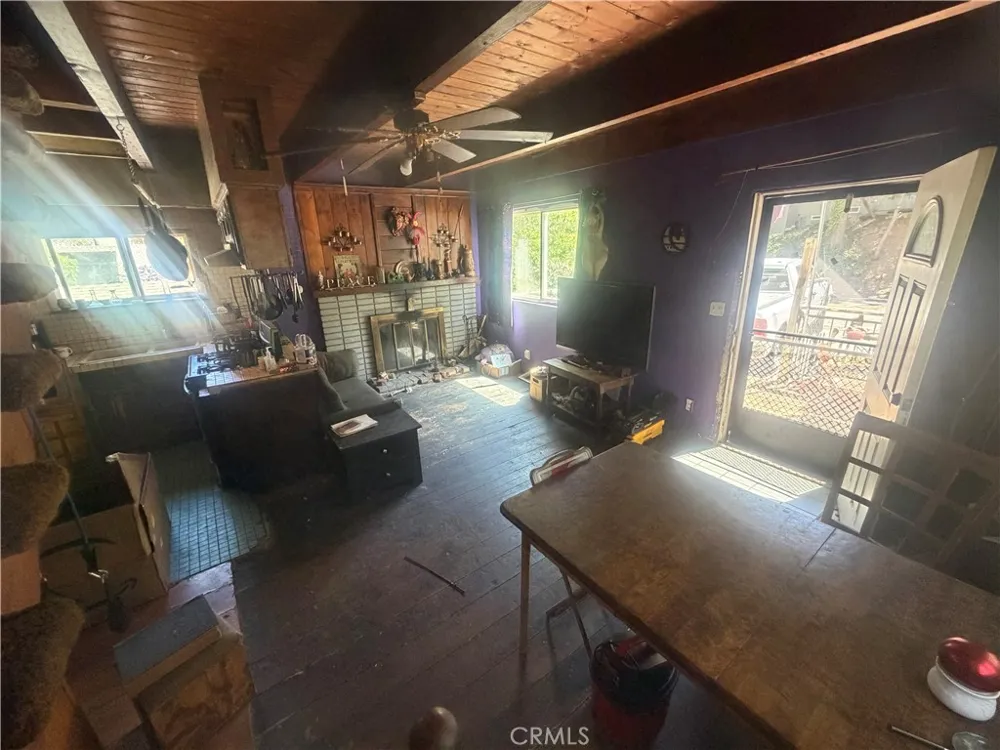 22052 Crest Forest Cedarpines Park, CA 92322