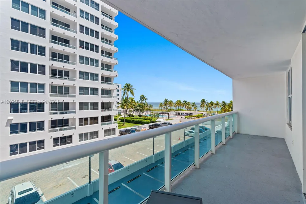 5001 Collins Ave #3B Miami Beach, FL 33140