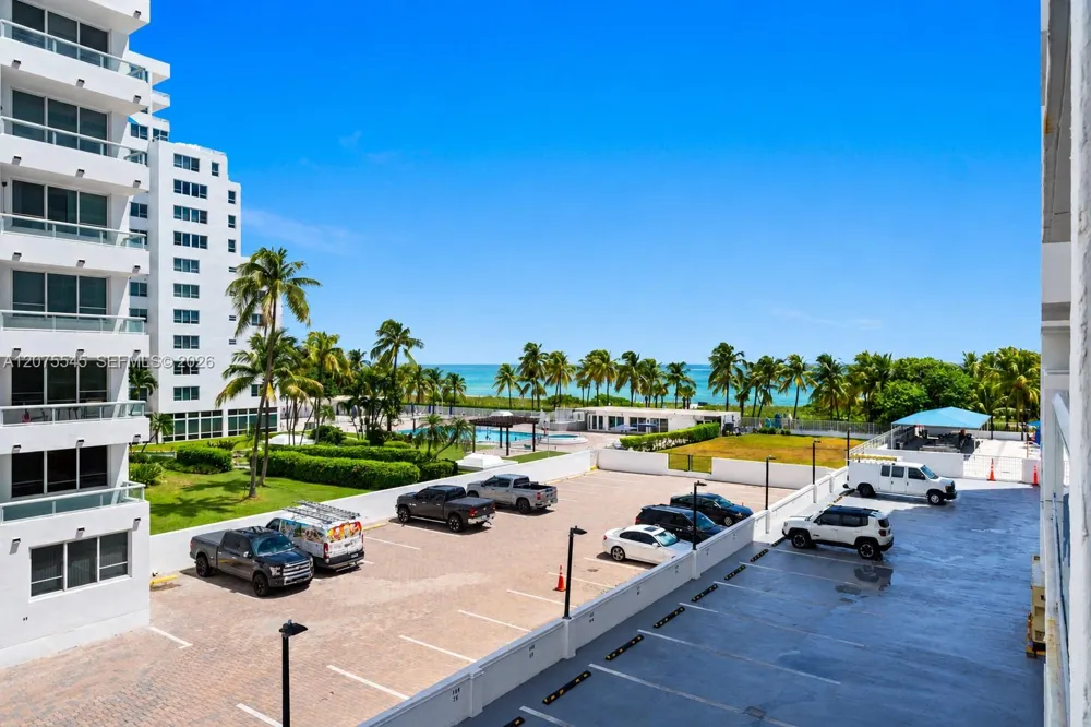 5001 Collins Ave #3B Miami Beach, FL 33140