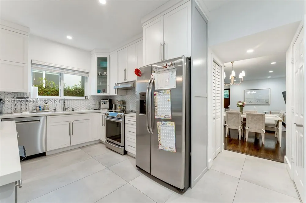 3068 Shipping Avenue Coconut Grove, FL 33133