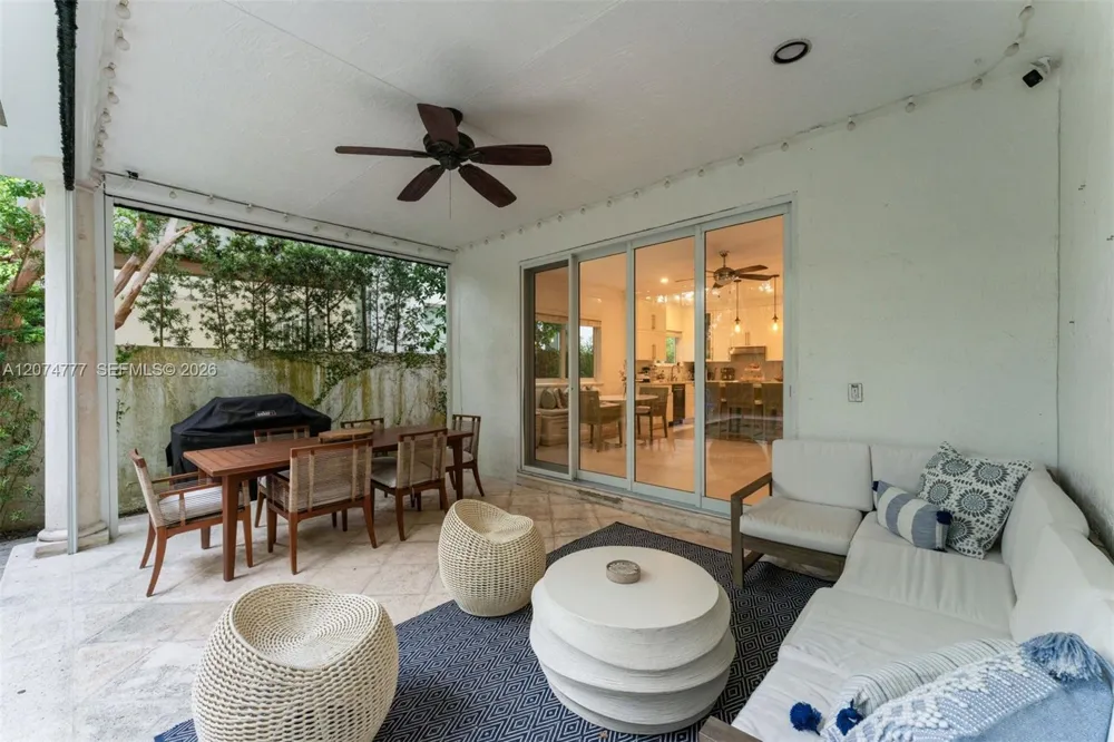 3068 Shipping Avenue Coconut Grove, FL 33133