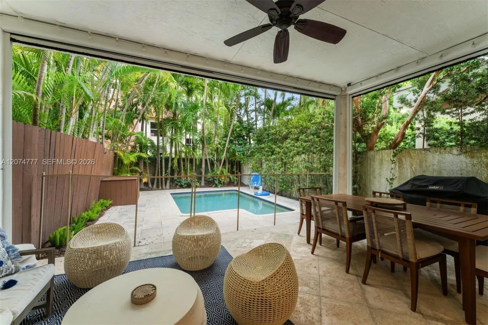 3068 Shipping Avenue Coconut Grove, FL 33133