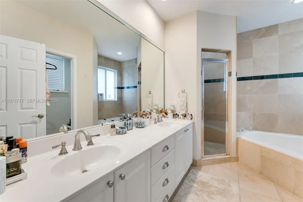 3068 Shipping Avenue Coconut Grove, FL 33133