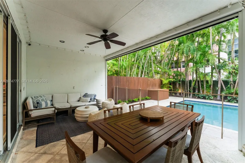 3068 Shipping Avenue Coconut Grove, FL 33133