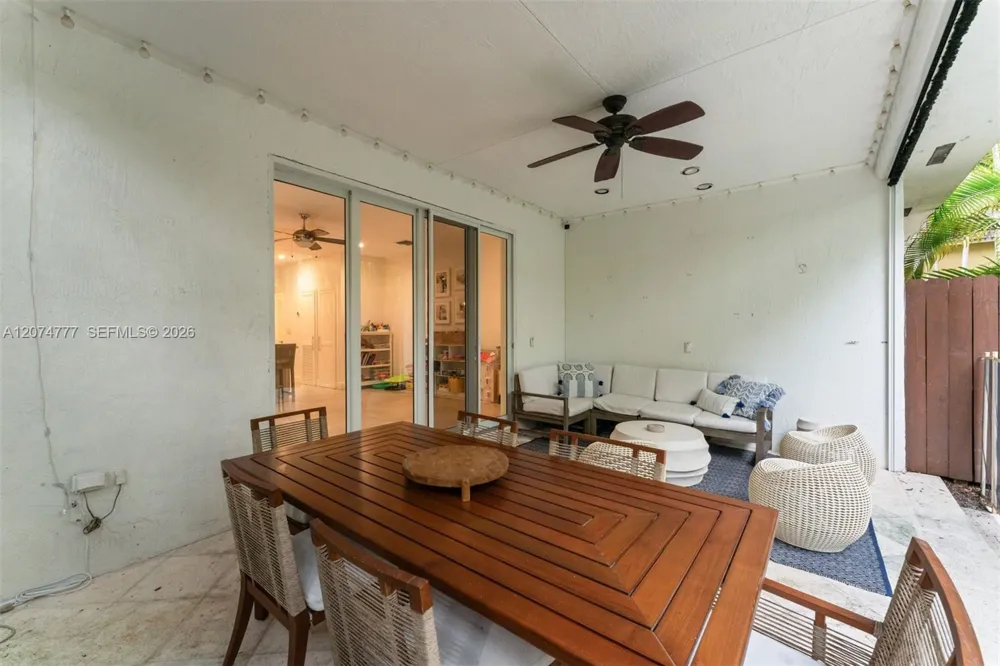 3068 Shipping Avenue Coconut Grove, FL 33133