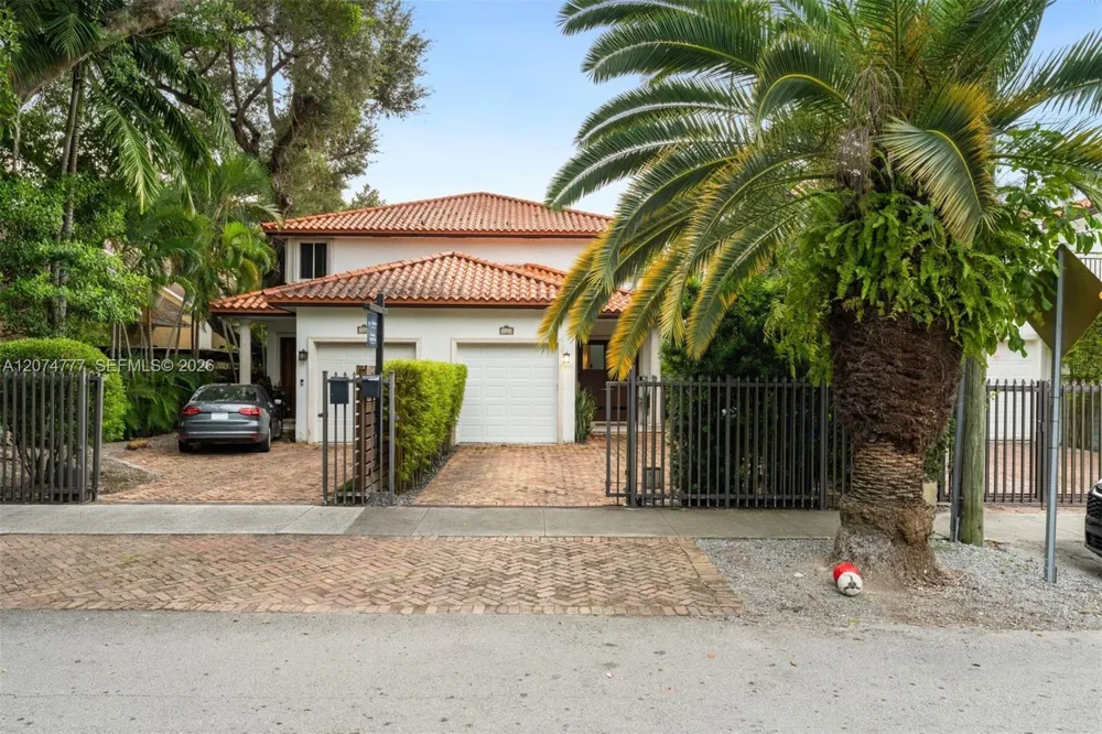 3068 Shipping Avenue Coconut Grove, FL 33133