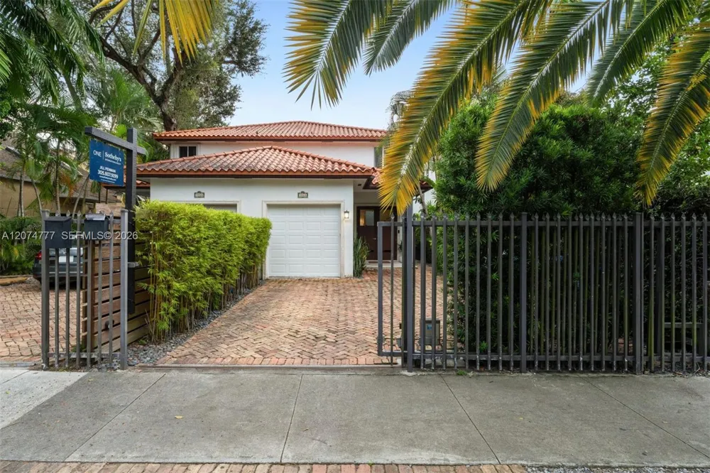 3068 Shipping Avenue Coconut Grove, FL 33133