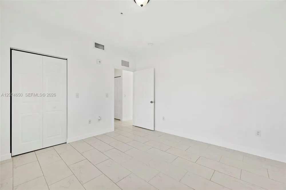 405 E 7th St #203 Hialeah, FL 33010