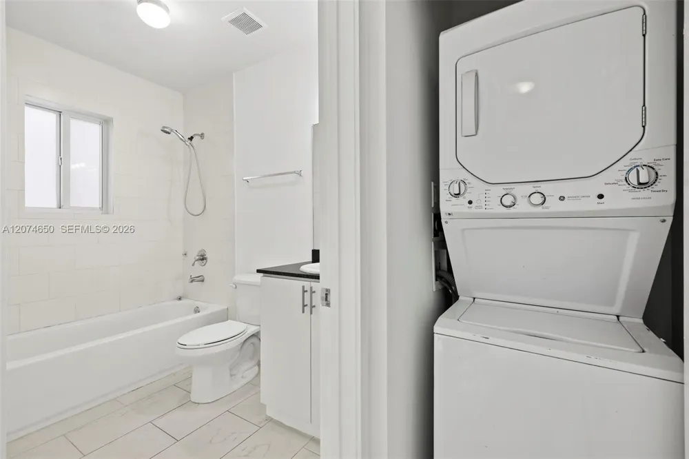 405 E 7th St #203 Hialeah, FL 33010