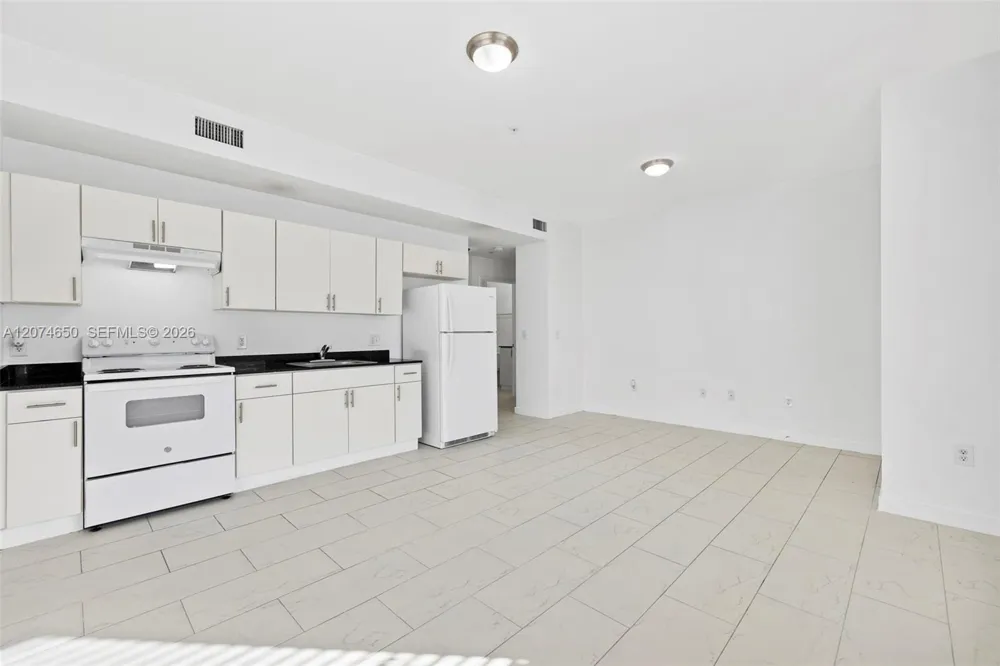 405 E 7th St #203 Hialeah, FL 33010