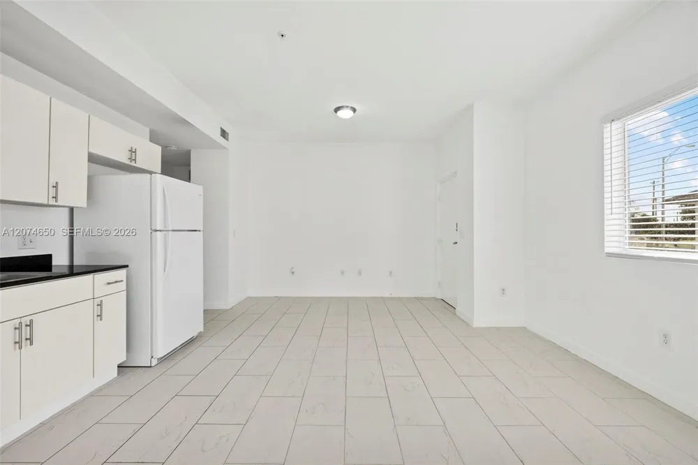 405 E 7th St #203 Hialeah, FL 33010