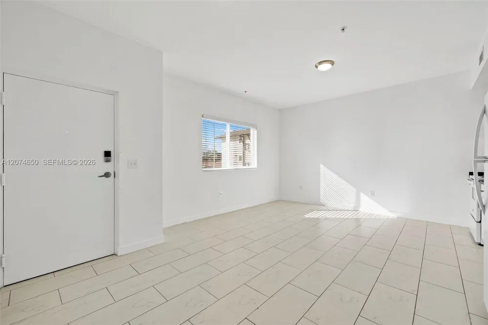 405 E 7th St #203 Hialeah, FL 33010
