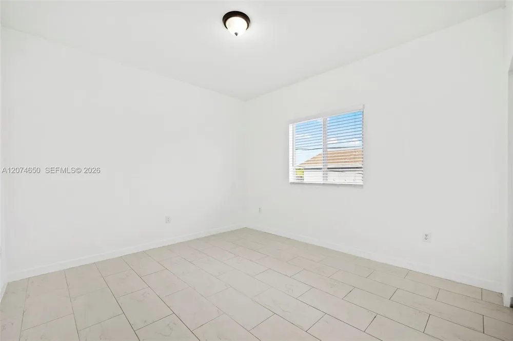 405 E 7th St #203 Hialeah, FL 33010
