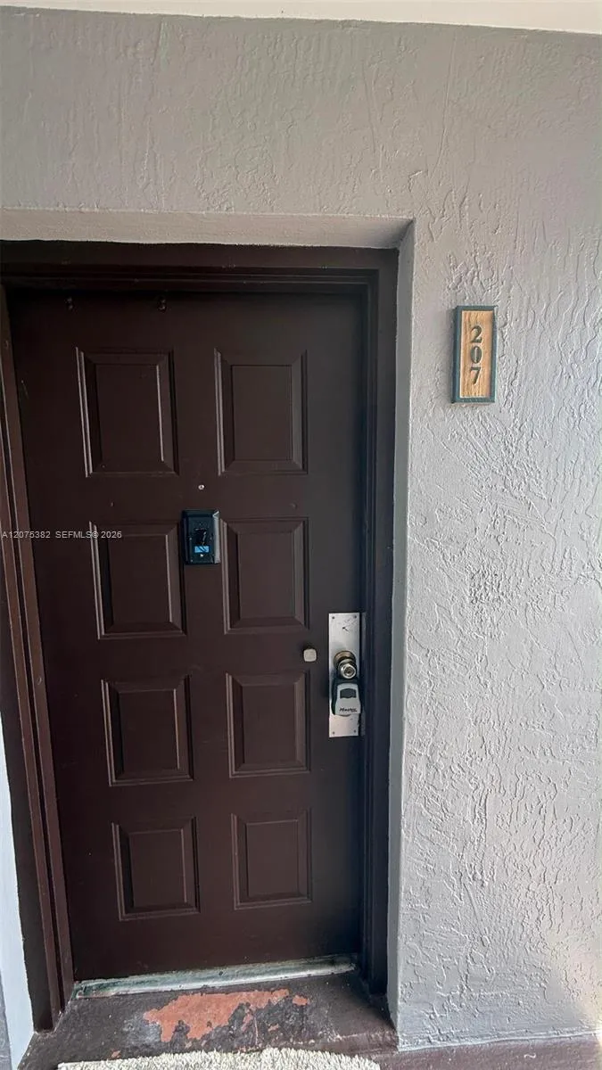 7411 SW 152nd Ave #6-207 Miami, FL 33193