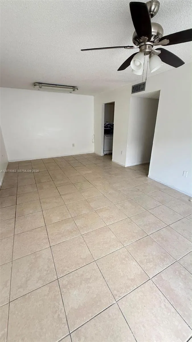 7411 SW 152nd Ave #6-207 Miami, FL 33193