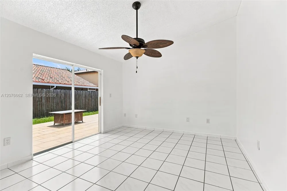 19181 NW 89th Ave Hialeah, FL 33018