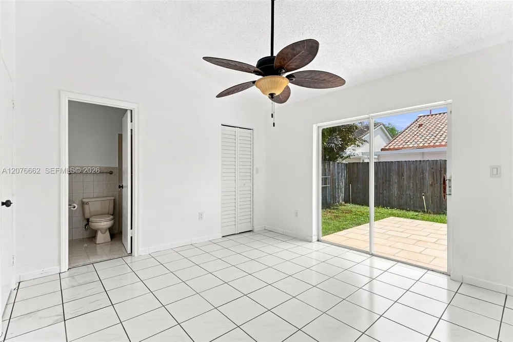 19181 NW 89th Ave Hialeah, FL 33018