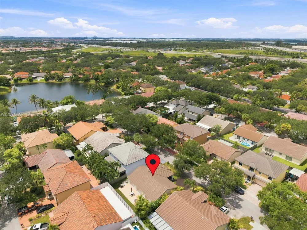 19181 NW 89th Ave Hialeah, FL 33018
