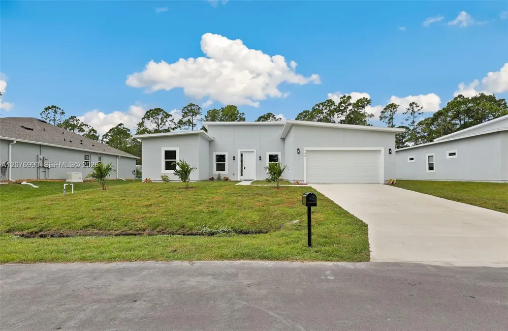 746 HARRIET AVE Palm Bay, FL 32908