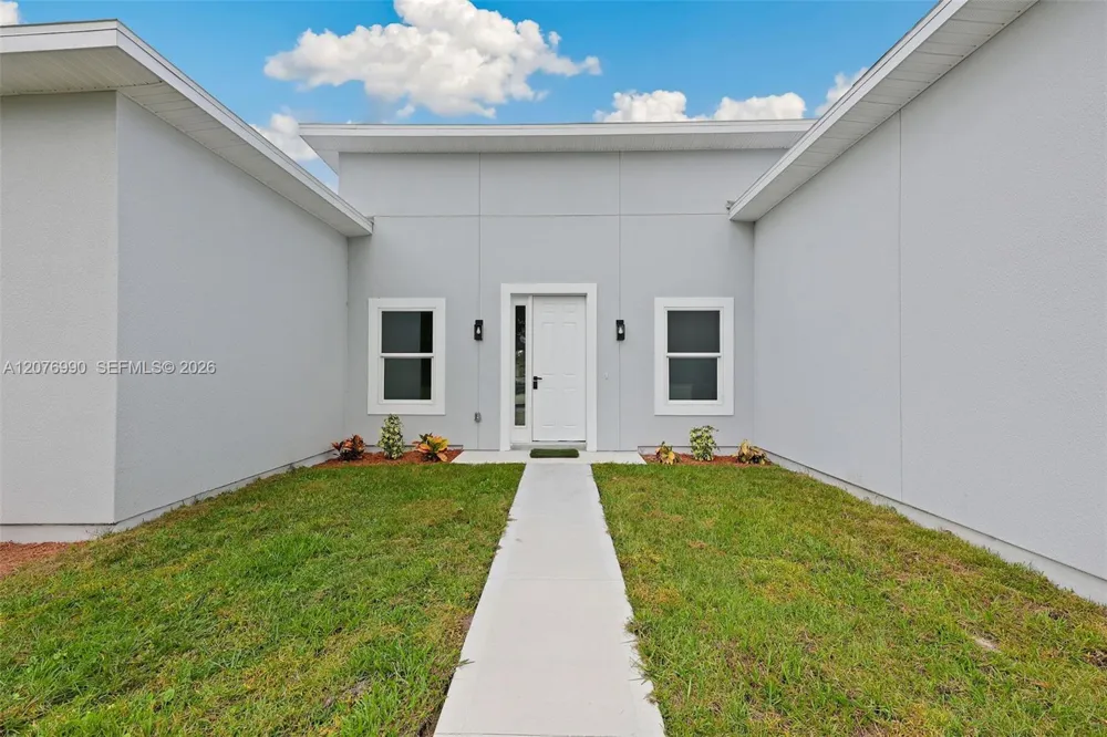 746 HARRIET AVE Palm Bay, FL 32908