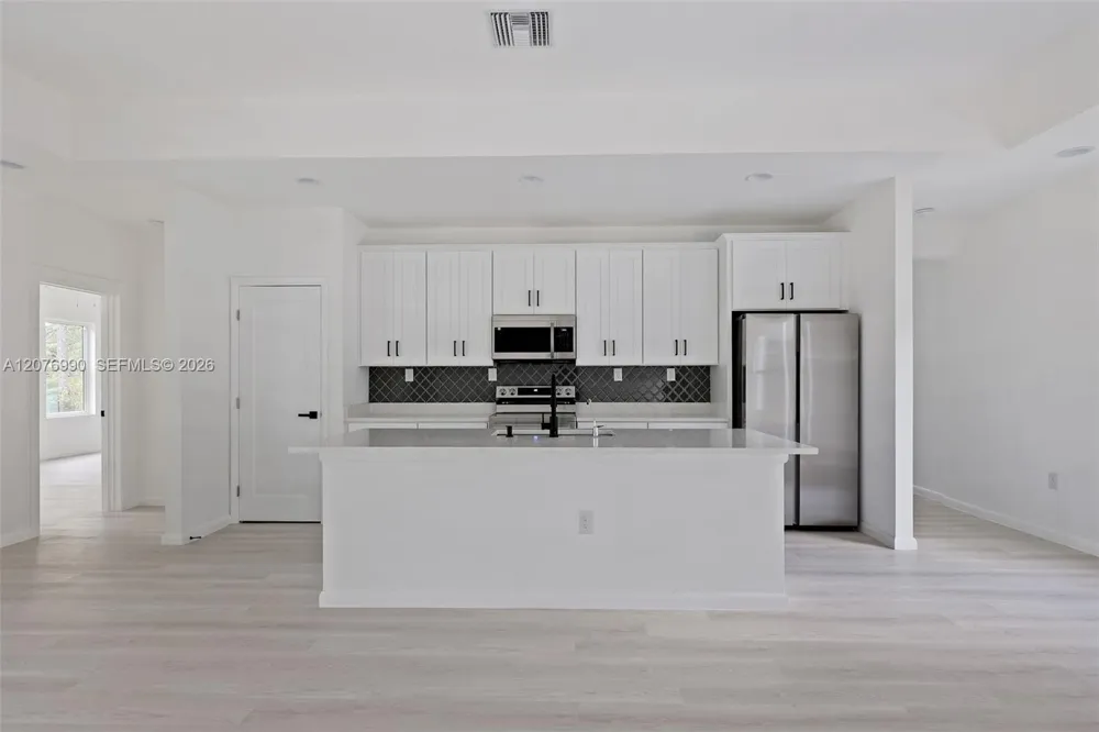 746 HARRIET AVE Palm Bay, FL 32908