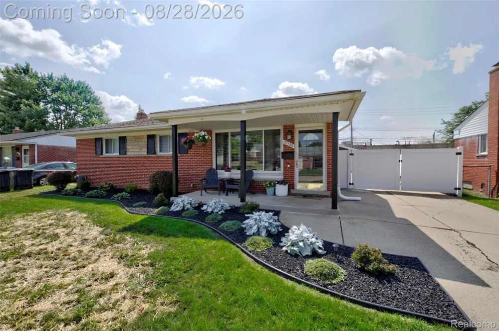31139 Roycroft Street Livonia City, MI 48154