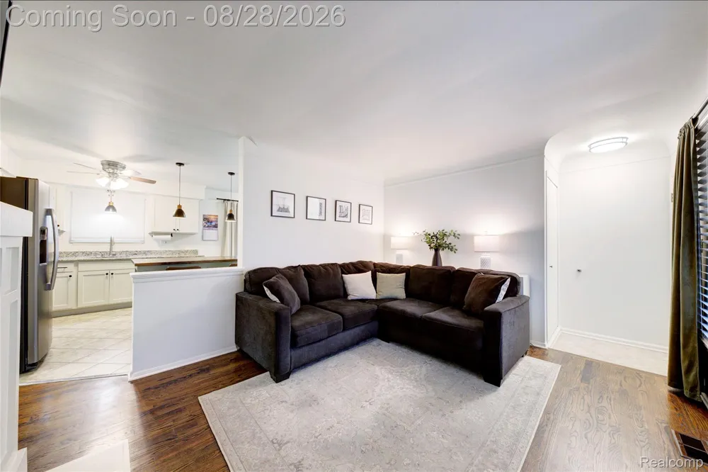 31139 Roycroft Street Livonia City, MI 48154