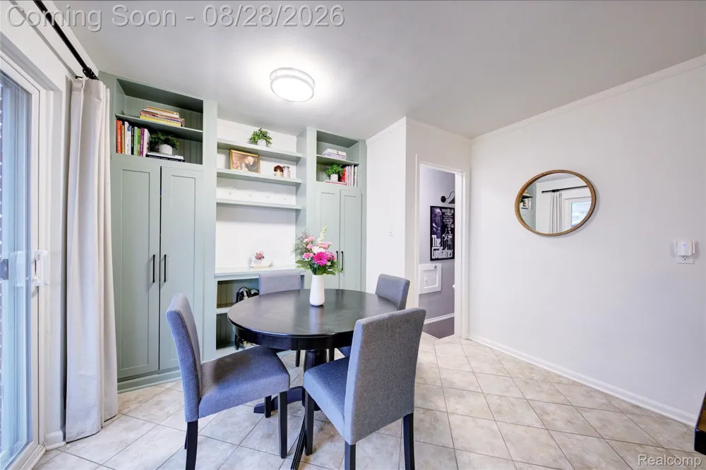 31139 Roycroft Street Livonia City, MI 48154