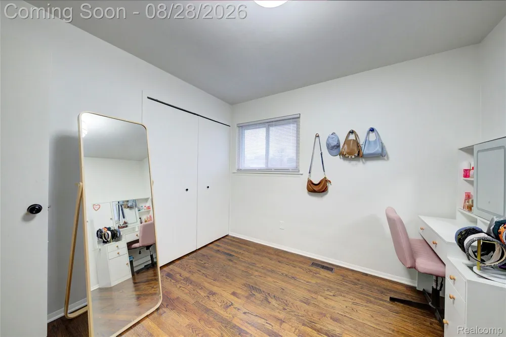 31139 Roycroft Street Livonia City, MI 48154