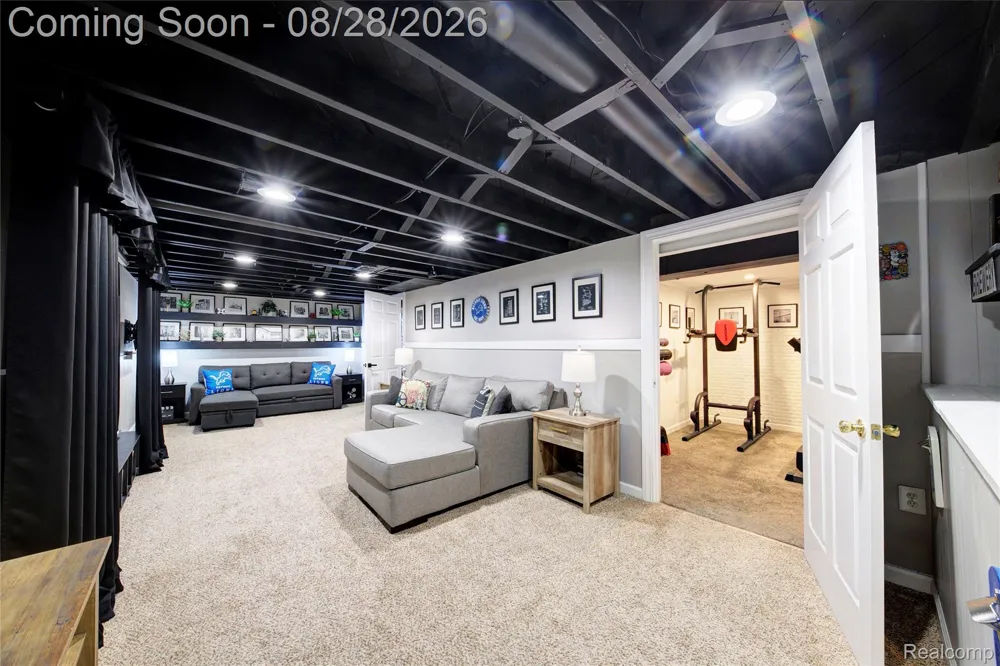 31139 Roycroft Street Livonia City, MI 48154