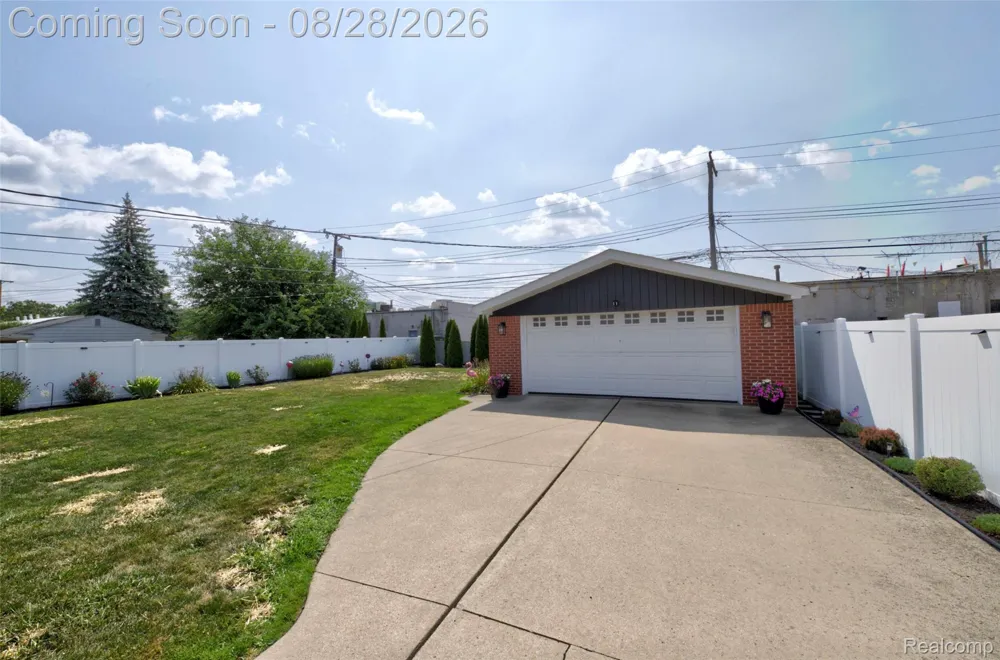 31139 Roycroft Street Livonia City, MI 48154