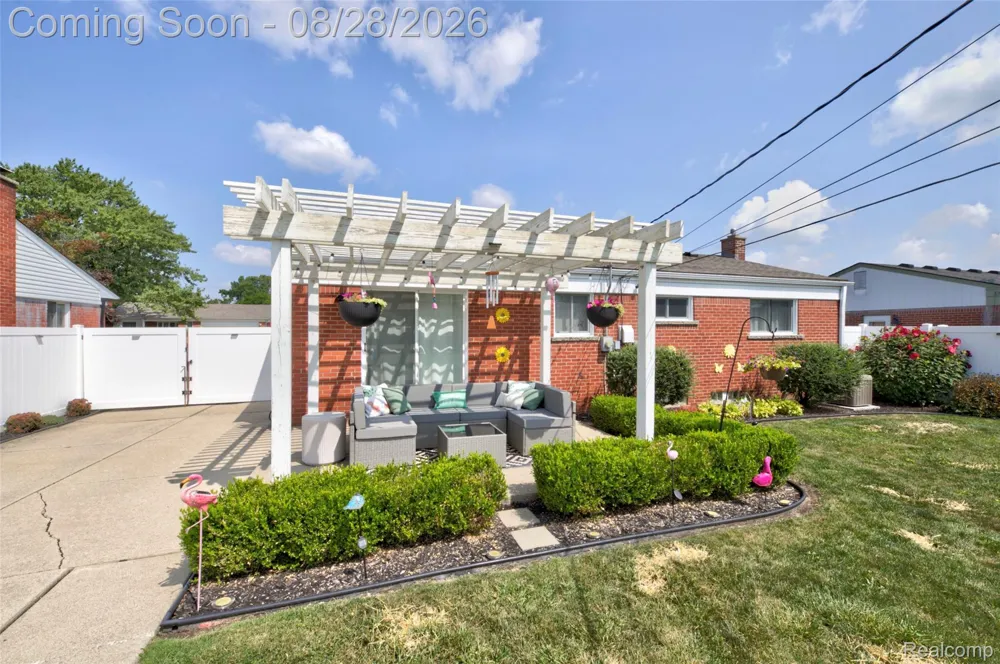 31139 Roycroft Street Livonia City, MI 48154