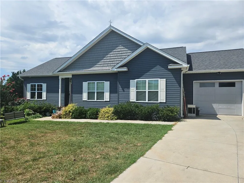 180 Oakshire Court Mocksville, NC 27028