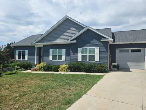 180 Oakshire Court
