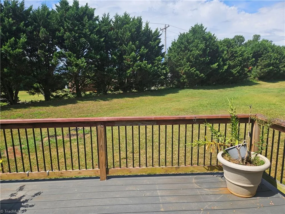 180 Oakshire Court Mocksville, NC 27028