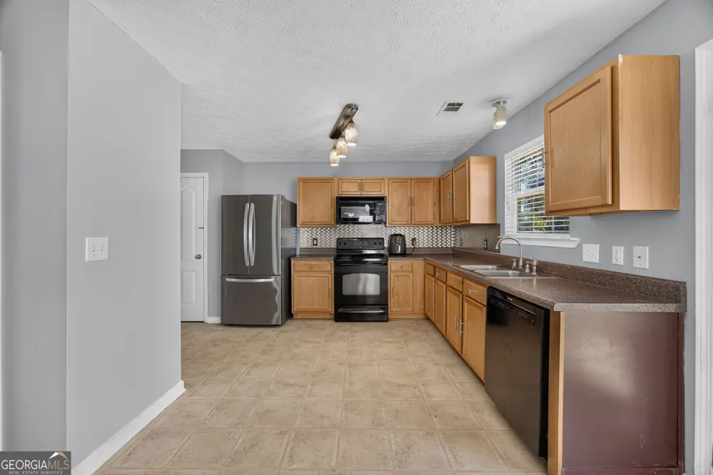 362 Summit View DR McDonough, GA 30253