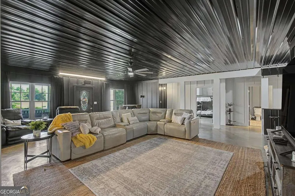 250 Crowe Springs RD NW Cartersville, GA 30121