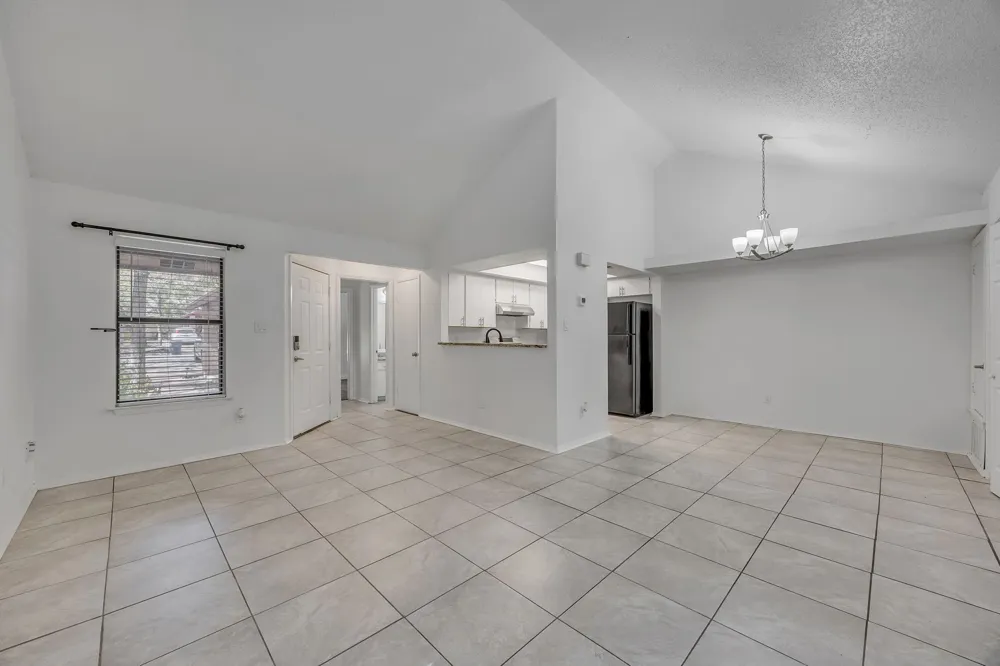 1008 Milford Way #B Austin, TX 78745