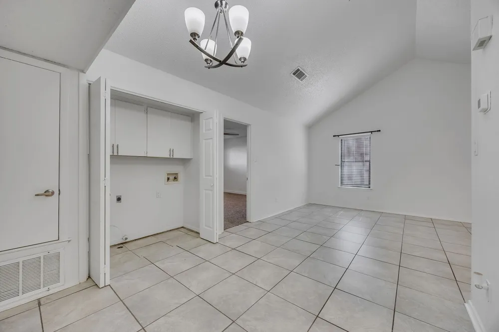 1008 Milford Way #B Austin, TX 78745
