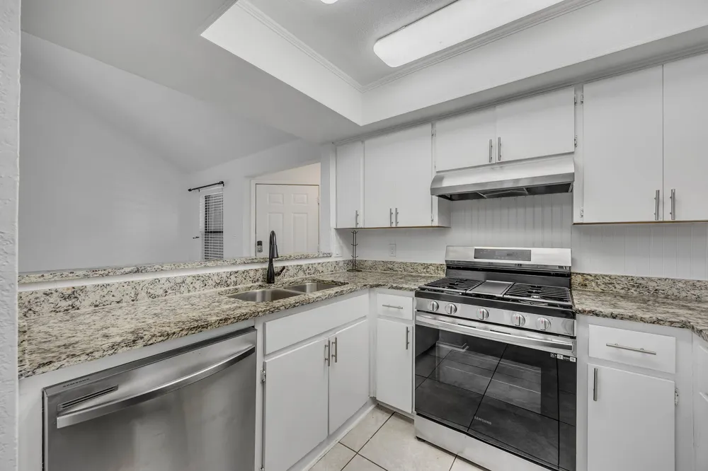1008 Milford Way #B Austin, TX 78745