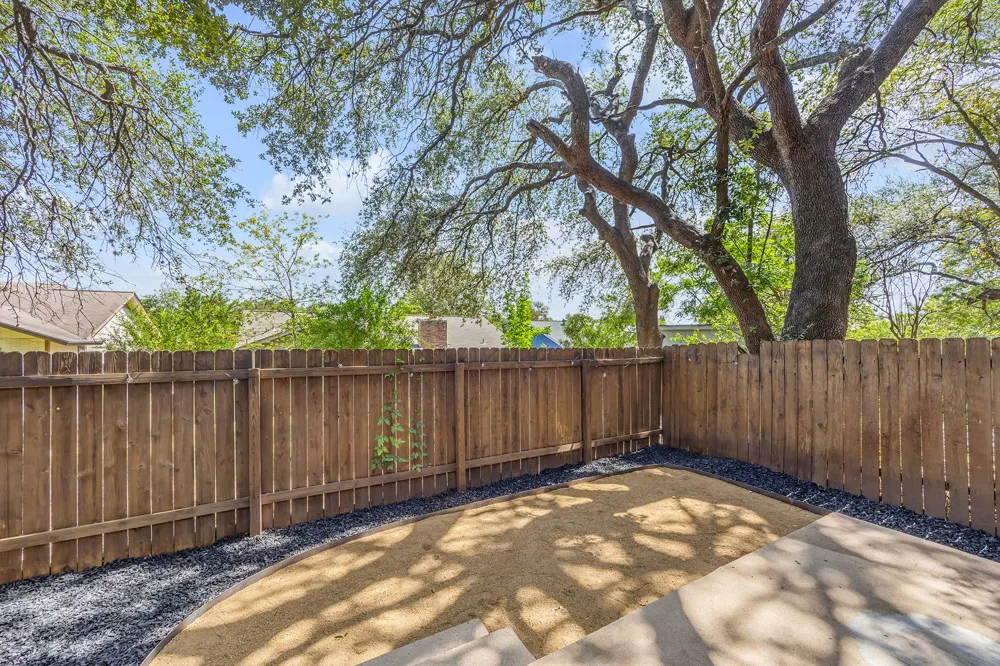 1008 Milford Way #B Austin, TX 78745