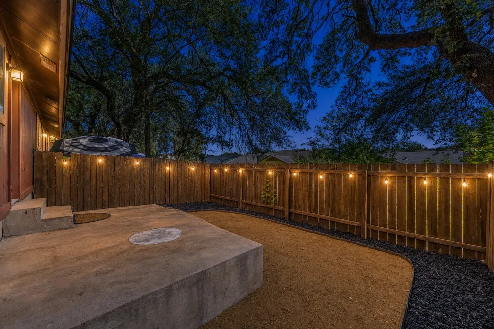1008 Milford Way #B Austin, TX 78745