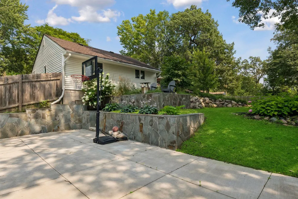 17901 Covington Road Minnetonka, MN 55345