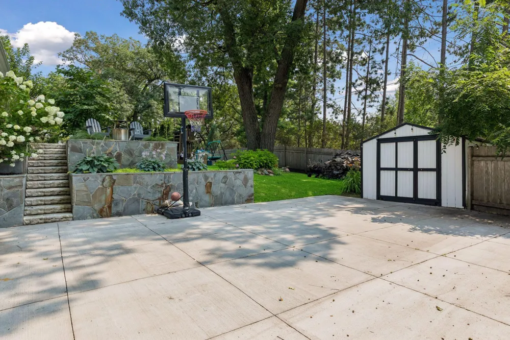 17901 Covington Road Minnetonka, MN 55345