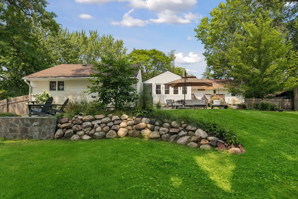 17901 Covington Road Minnetonka, MN 55345