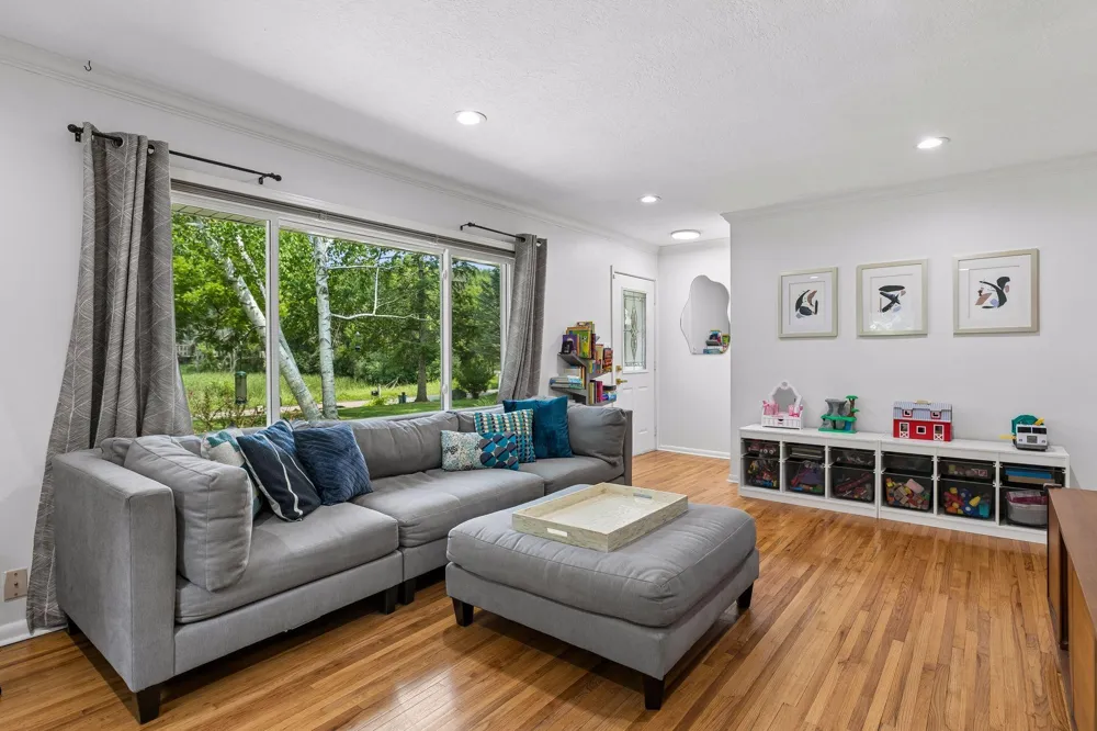 17901 Covington Road Minnetonka, MN 55345