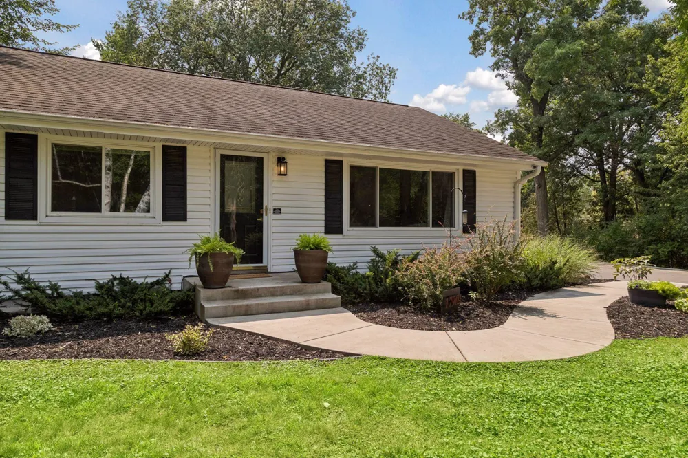17901 Covington Road Minnetonka, MN 55345